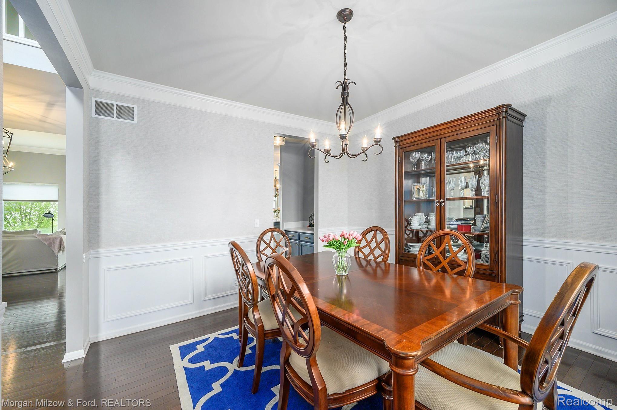 7005 Oakhurst Ridge Road Clarkston, MI 48348 - Photo 19 of 56 Formal dining room