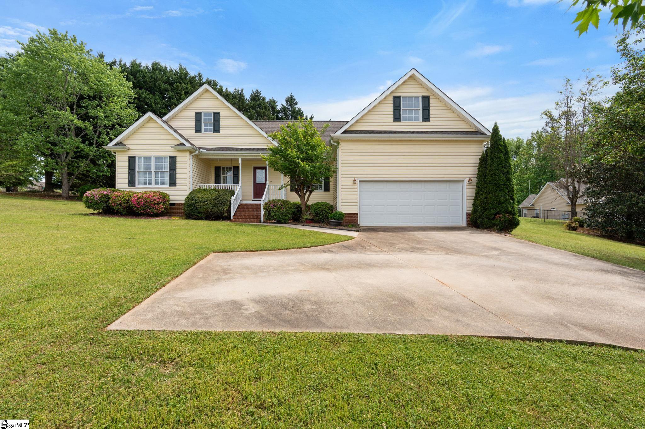 103 Stone Meadow Way Easley, SC 29642 - Photo 2 of 33