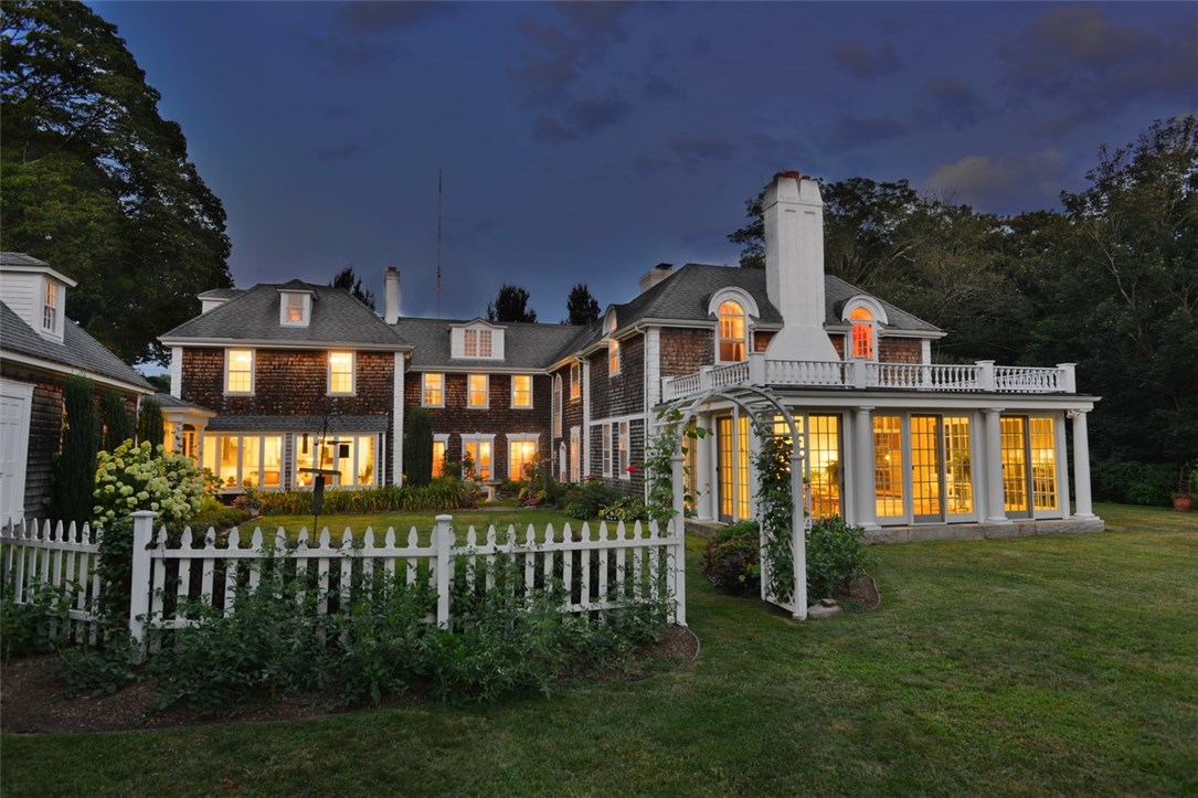 68 Indian Point Road Tiverton, RI 02878 - Photo 5 of 40