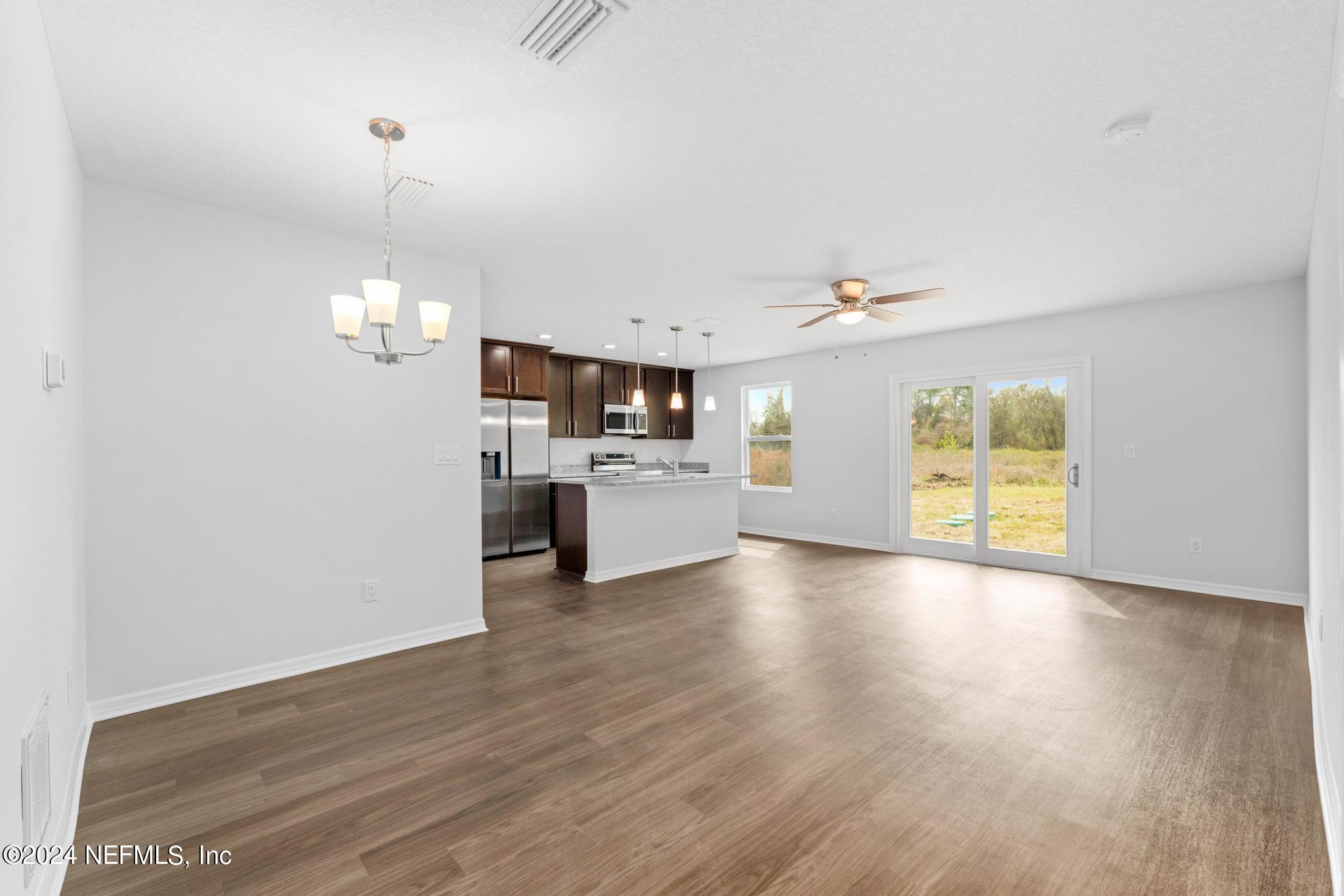 6211 Moncrief Road West Jacksonville, FL 32219 - Photo 4 of 26 Family/Dining
