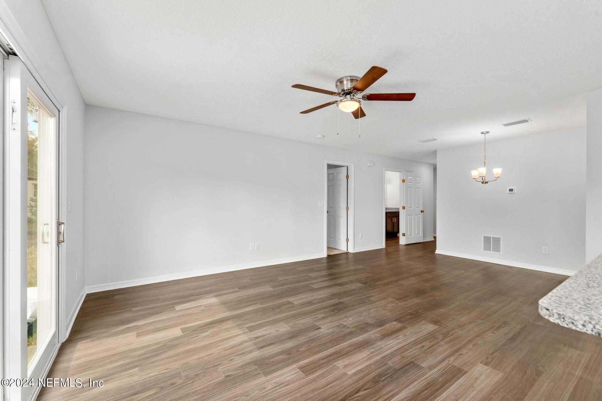 6211 Moncrief Road West Jacksonville, FL 32219 - Photo 6 of 26 Family Room