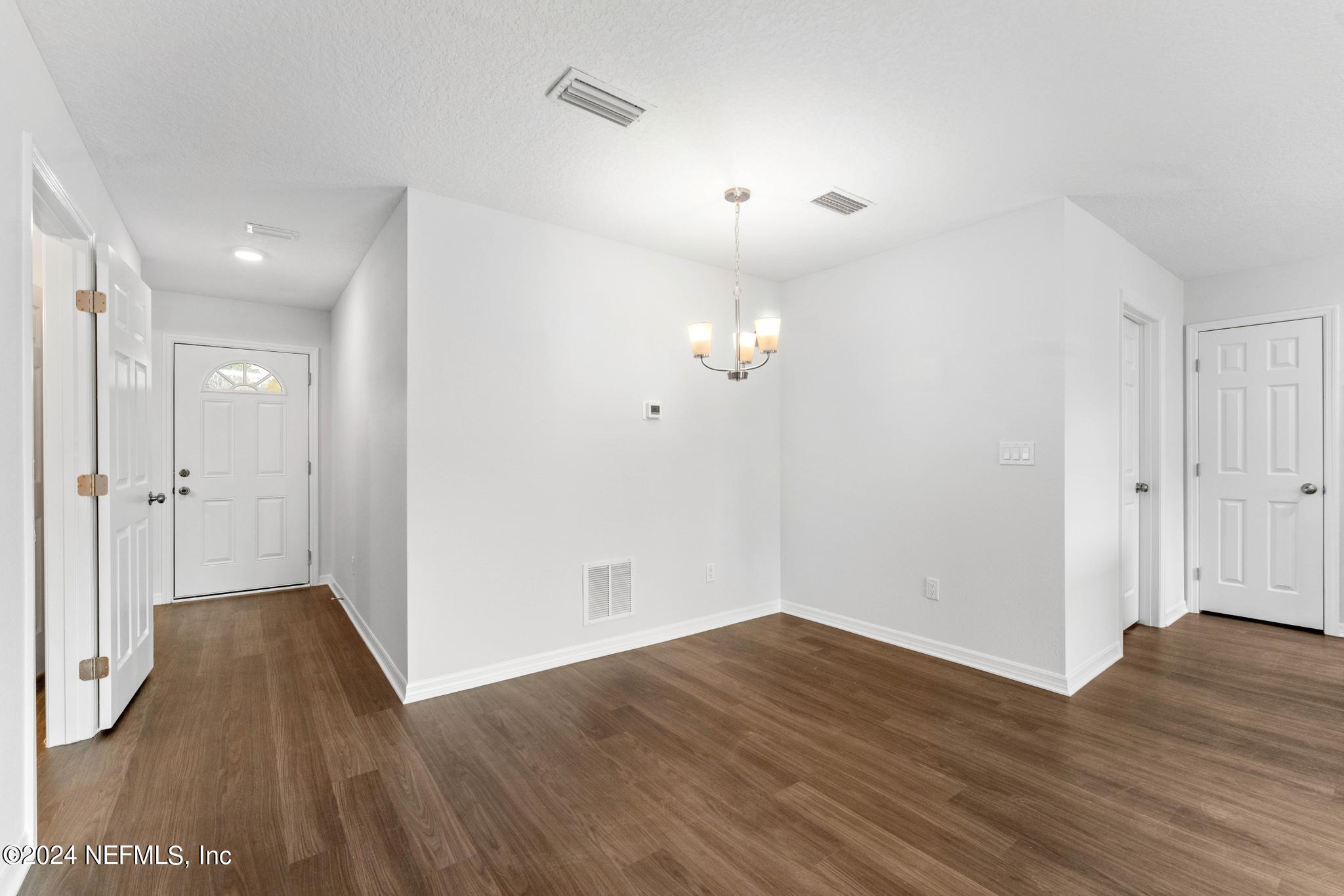 6211 Moncrief Road West Jacksonville, FL 32219 - Photo 7 of 26 Dining Area
