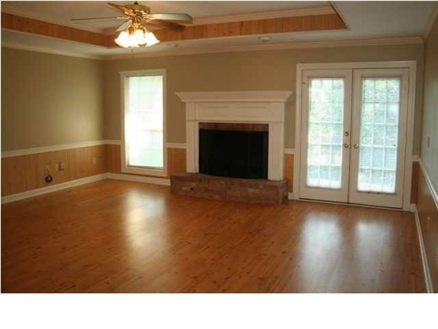 437 Point Drive Brandon, MS 39047 - Photo 4 of 11 Great Room