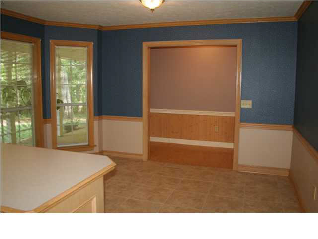 437 Point Drive Brandon, MS 39047 - Photo 6 of 11 Dining