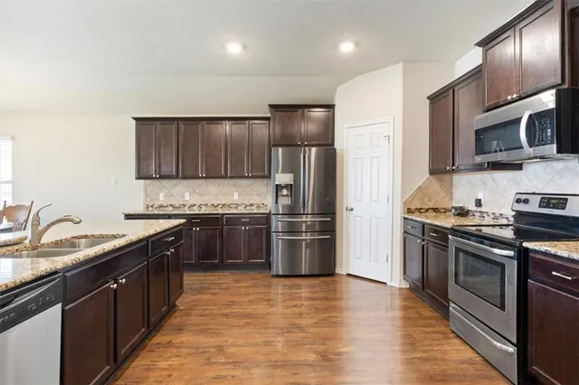 $329,500 | 2820 Keathley Drive, Lorena, TX 76655