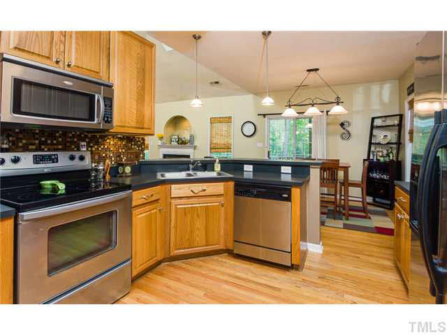 1313 Red Twig Road Apex, NC 27502 - Photo 3 of 23 Gallery Image 3