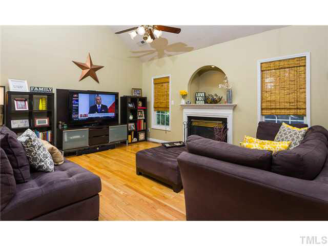 1313 Red Twig Road Apex, NC 27502 - Photo 7 of 23 Gallery Image 7
