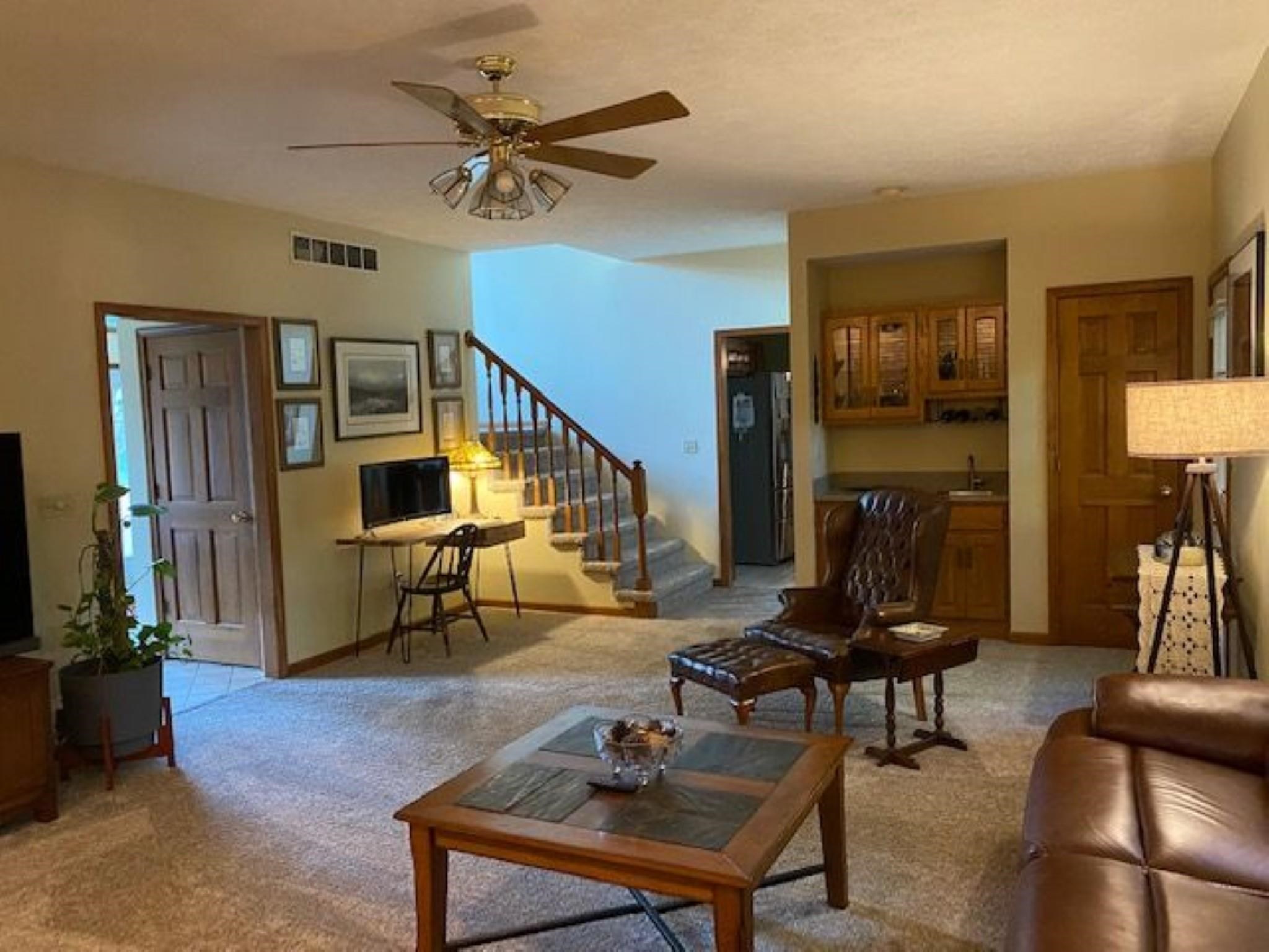 408 Clipper Road Springfield, IL 62711 - Photo 16 of 39 Gallery Image 16