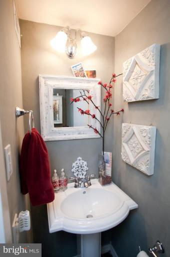 1745 Ivy Oak Square, Unit 3 Reston, VA 20190 - Photo 11 of 30 Half Bath 1