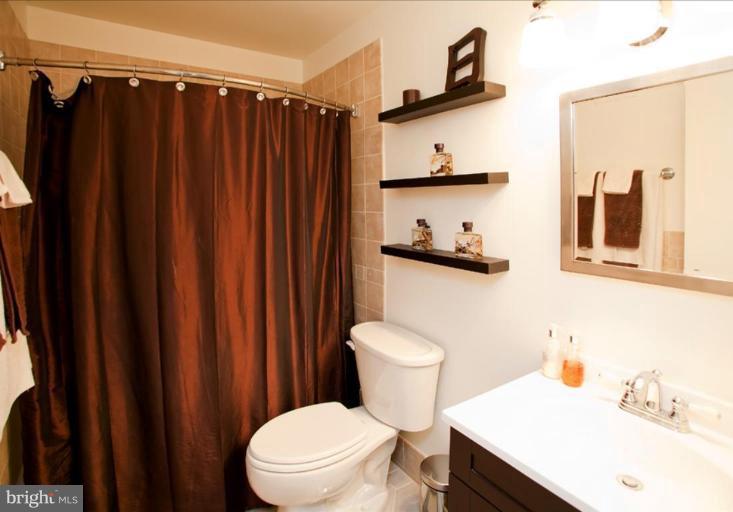 1745 Ivy Oak Square, Unit 3 Reston, VA 20190 - Photo 27 of 30 Bath #2