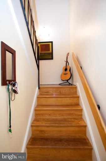 1745 Ivy Oak Square, Unit 3 Reston, VA 20190 - Photo 10 of 30 Staircase