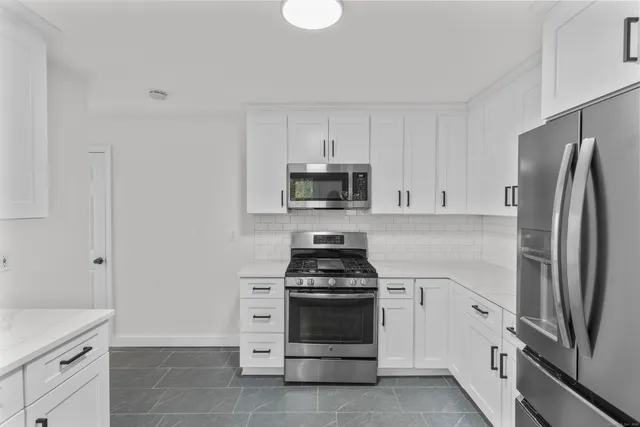 $359,900 | 43 Coppola Terrace, Derby, CT 06418