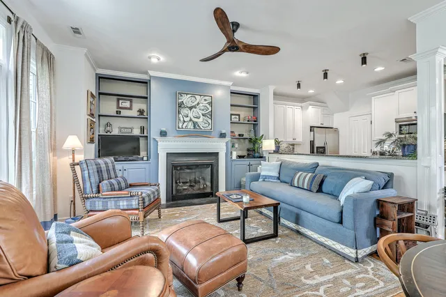 $4,900 | 152 Spring Street, Unit E, Charleston, SC 29403