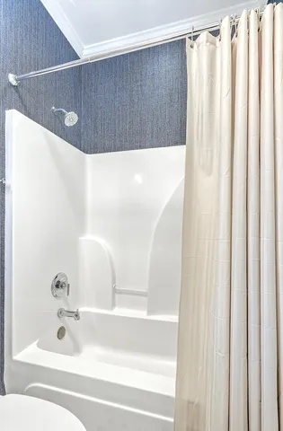 $4,900 | 152 Spring Street, Unit E, Charleston, SC 29403