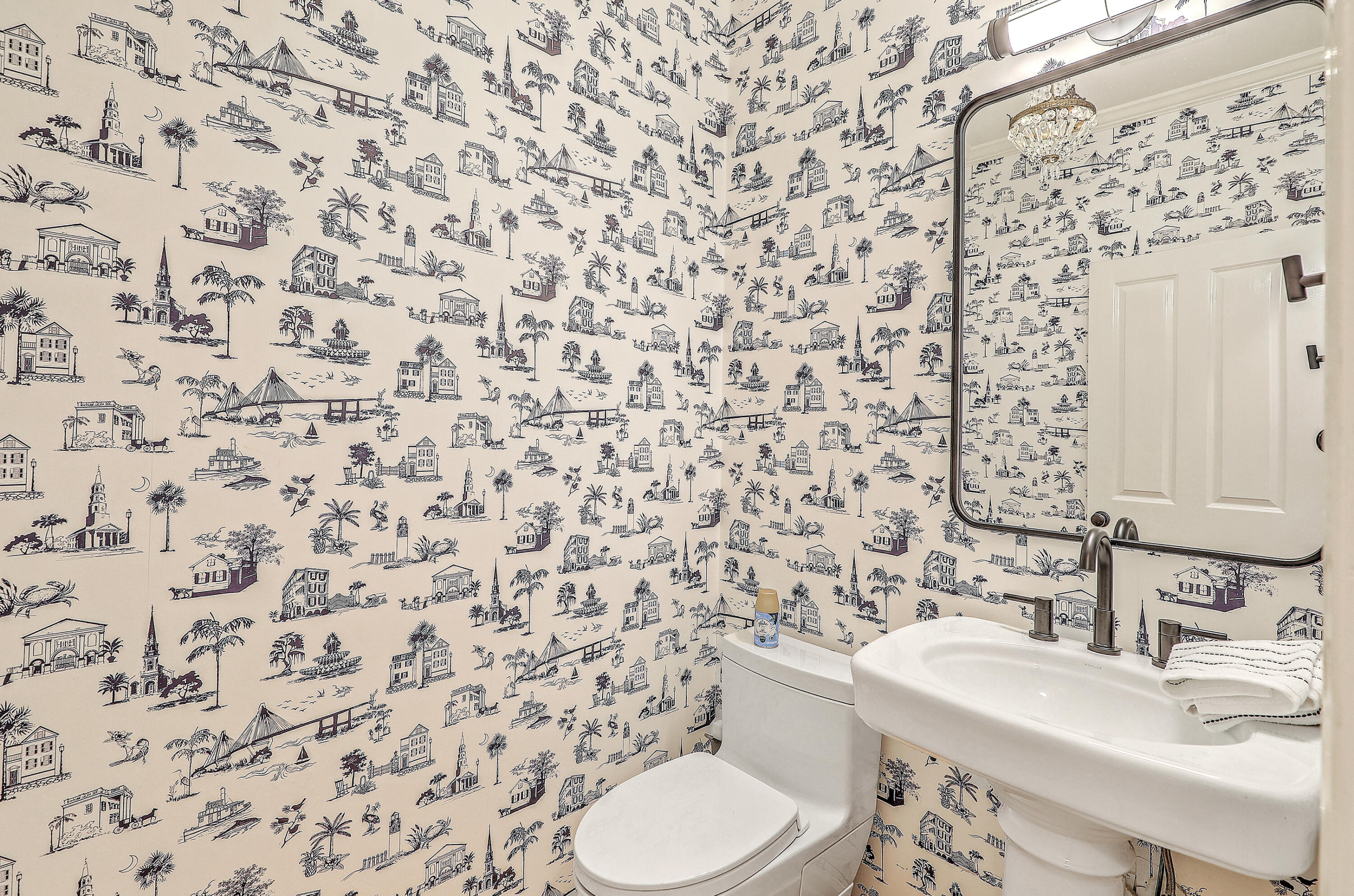 152 Spring Street, Unit E Charleston, SC 29403 - Photo 19 of 23 152 Spring Street half bath