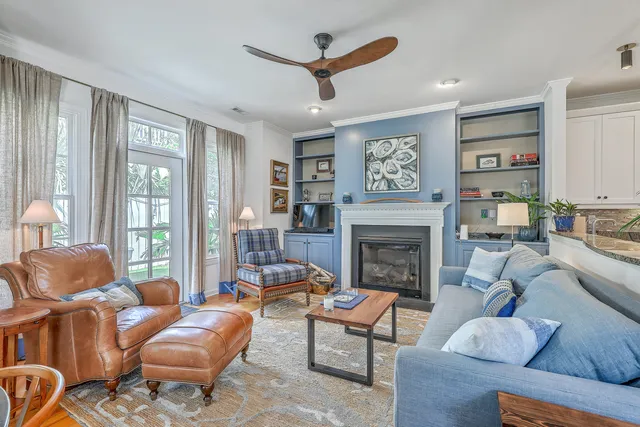 $4,900 | 152 Spring Street, Unit E, Charleston, SC 29403