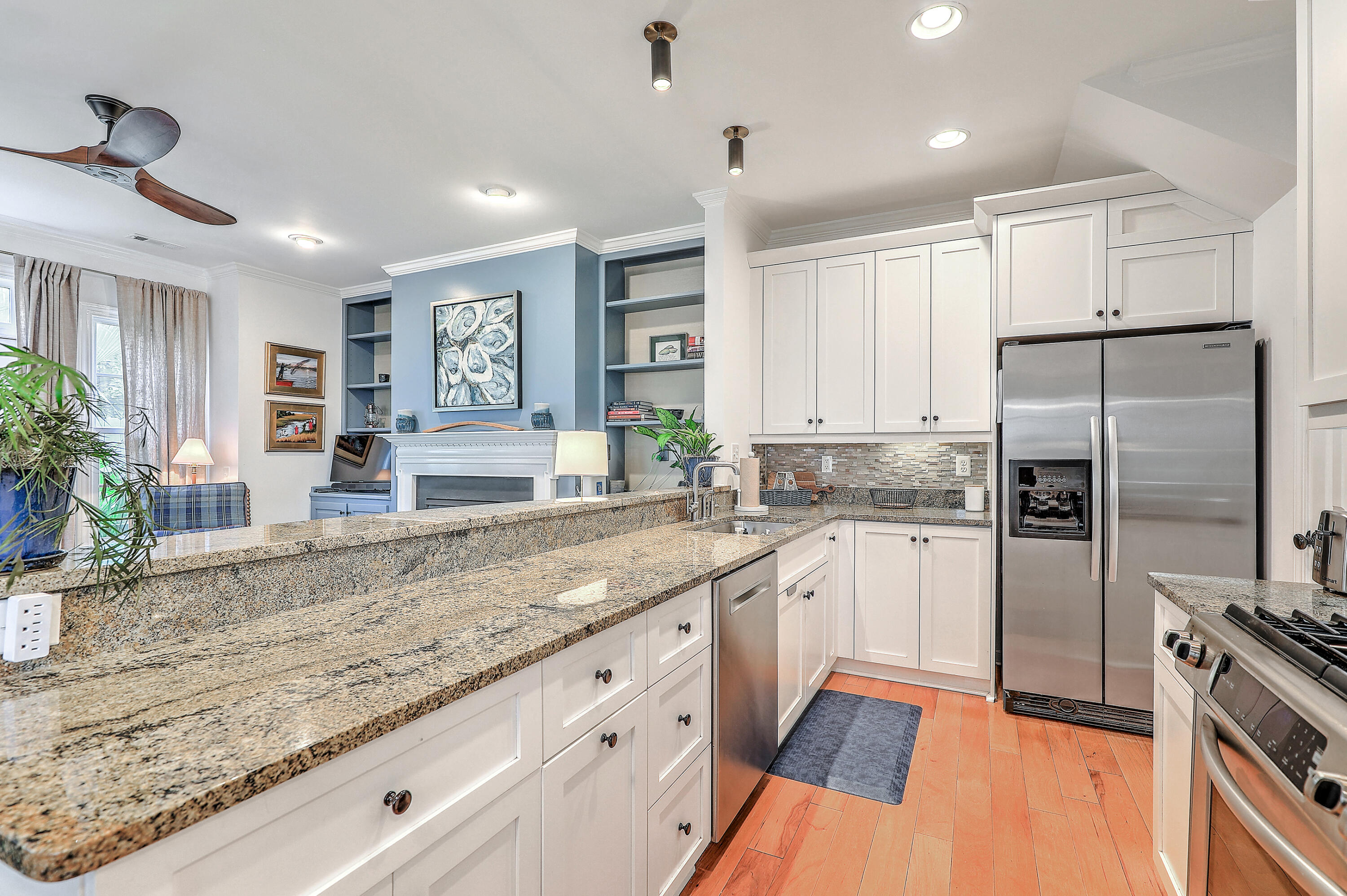 152 Spring Street, Unit E Charleston, SC 29403 - Photo 6 of 23 152 Spring Street kitchen