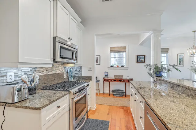 $4,900 | 152 Spring Street, Unit E, Charleston, SC 29403