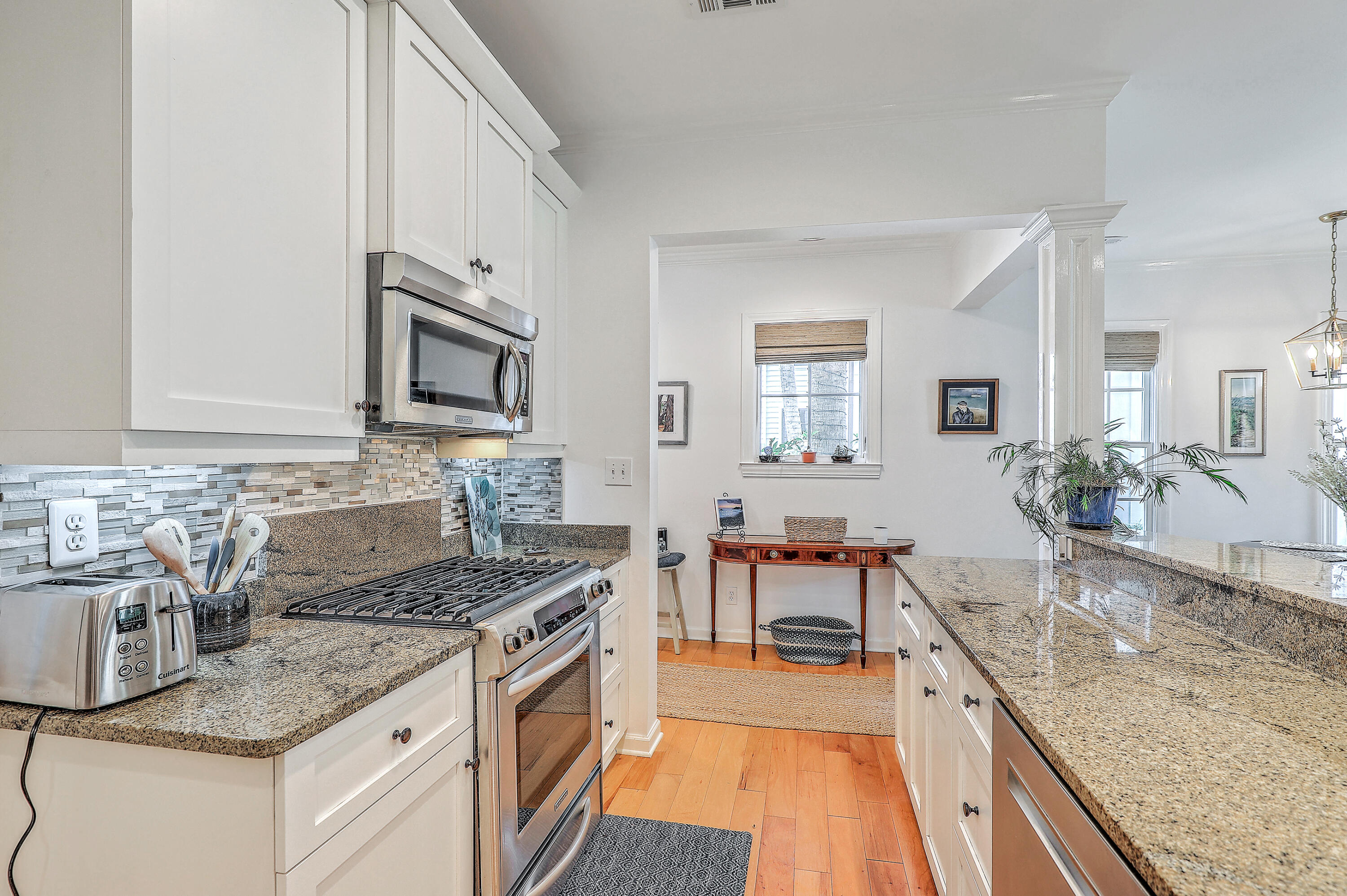 152 Spring Street, Unit E Charleston, SC 29403 - Photo 7 of 23 152 Spring Street kitchen