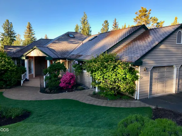 $941,000 | 1182 Northwest Hillside Park Drive, Bend, OR 97703