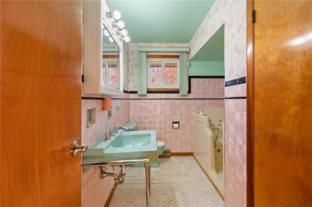 563 North Pike Road Sarver, PA 16055 - Photo 17 of 33 Gallery Image 17