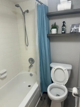 $90,000 | 12660 Ashford Point Drive, Unit 608, Houston, TX 77082
