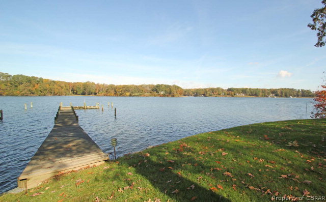 606 Rio Vista Weems, VA 22576 - Photo 24 of 28 Pier