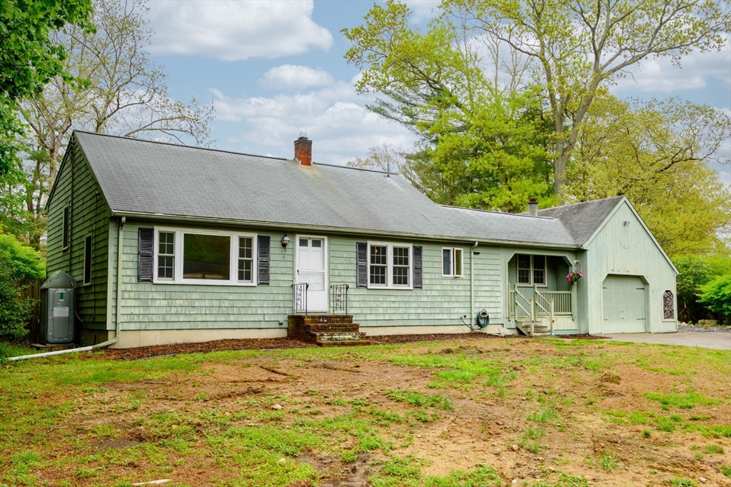 101 Brook Bend Road Hanover, MA 02339 - Photo 3 of 36 Gallery Image 3