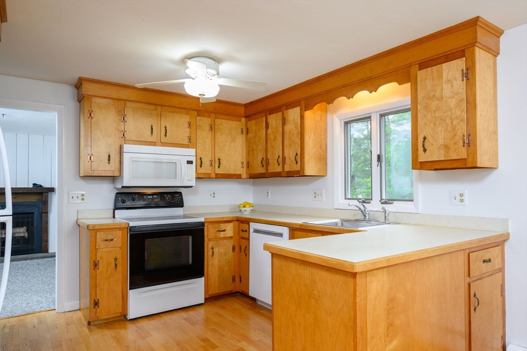101 Brook Bend Road Hanover, MA 02339 - Photo 10 of 36 Gallery Image 10
