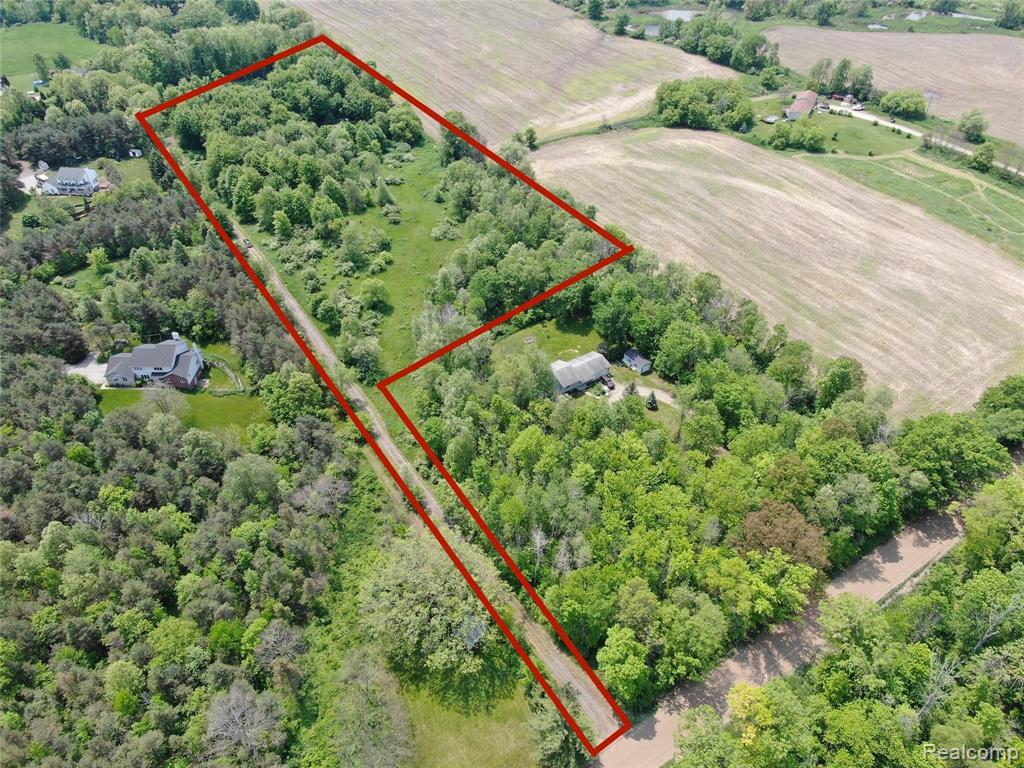 1 Faussett Road Fenton, MI 48430 - Photo 1 of 12