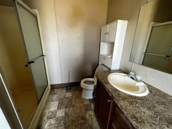 $2,500 | 18352 Wilber Road, Hamshire, TX 77622