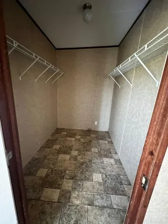 $2,500 | 18352 Wilber Road, Hamshire, TX 77622