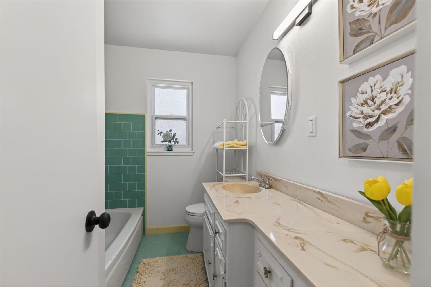3510 Ardmore Road Sacramento, CA 95821 - Photo 18 of 32 Hall bathroom.