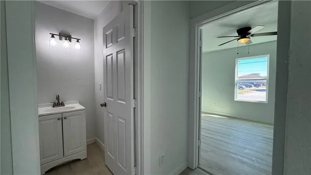 $950 | 1513 10th Street, Unit 1, Corpus Christi, TX 78404