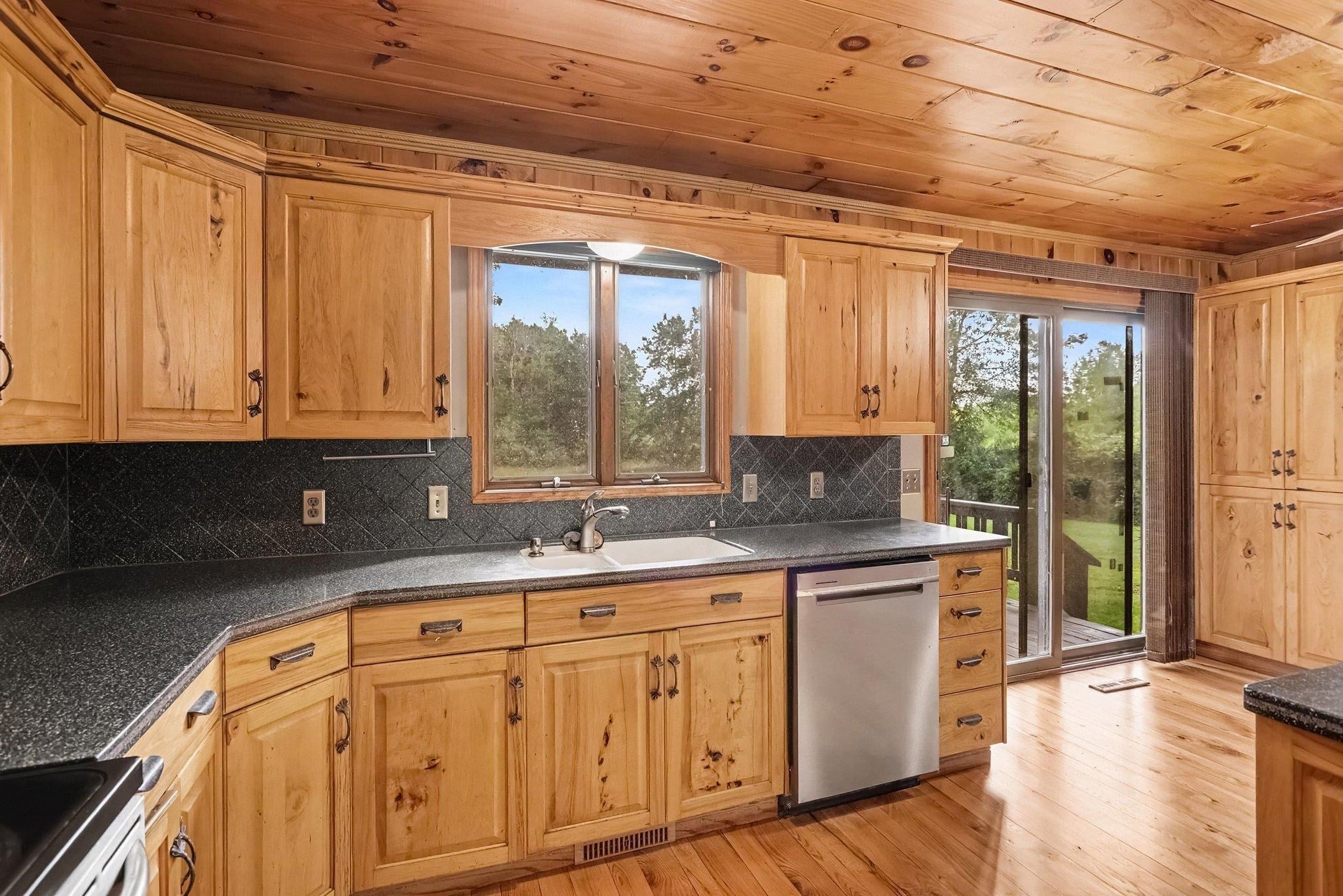 1888 East Erickson Road Pinconning, MI 48650 - Photo 24 of 29 Gallery Image 24