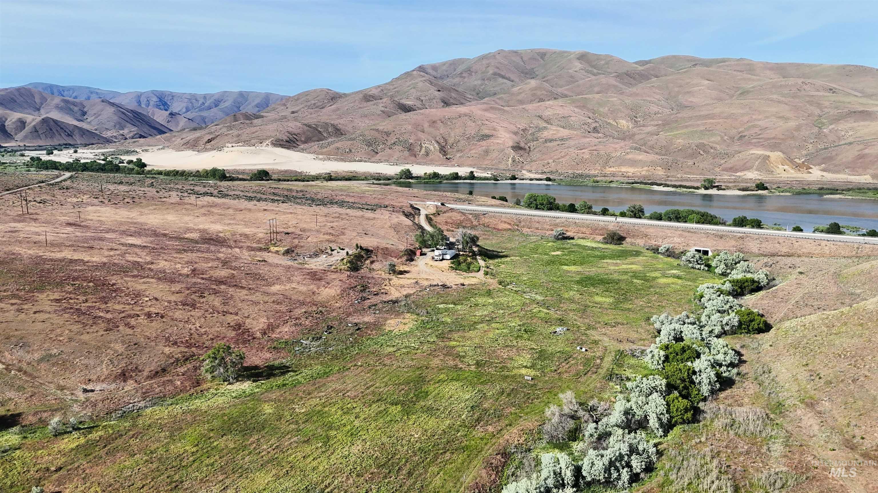 5850 Lockett Road Huntington, OR 97907 - Photo 12 of 49 Mountain view with a large body of water