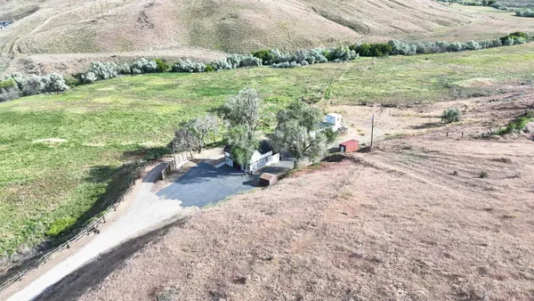 $525,000 | 5850 Lockett Road, Huntington, OR 97907