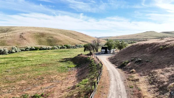 $525,000 | 5850 Lockett Road, Huntington, OR 97907