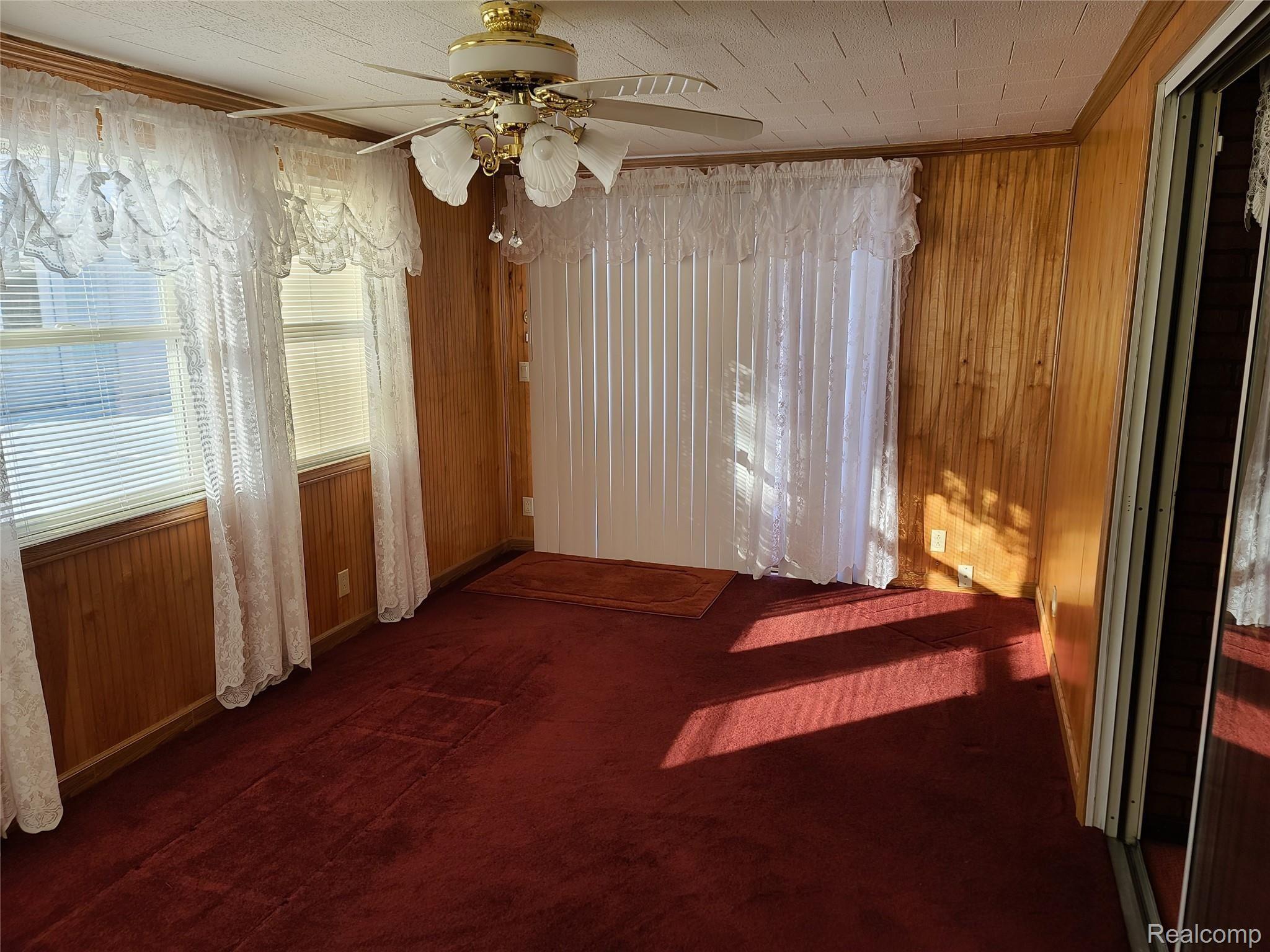 6974 South State Road Bancroft, MI 48414 - Photo 27 of 28 Sun Room 2.jpg
