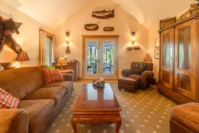 $699,999 | 248 Long Pond Road, Great Pond, ME 04408