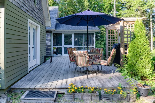 $699,999 | 248 Long Pond Road, Great Pond, ME 04408