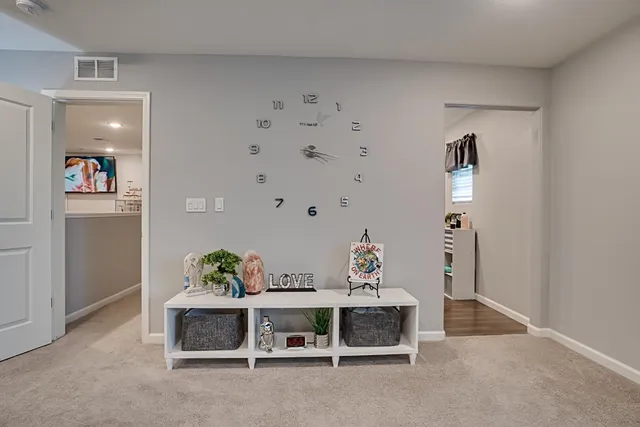 a view of livingroom with furniture