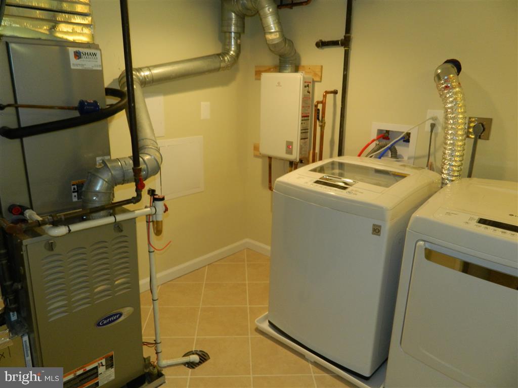 13644 Kingsman Road Woodbridge, VA 22193 - Photo 20 of 27 Gallery Image 20