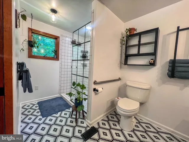 $720,000 | 7230 Edgemont Road, Frederick, MD 21702