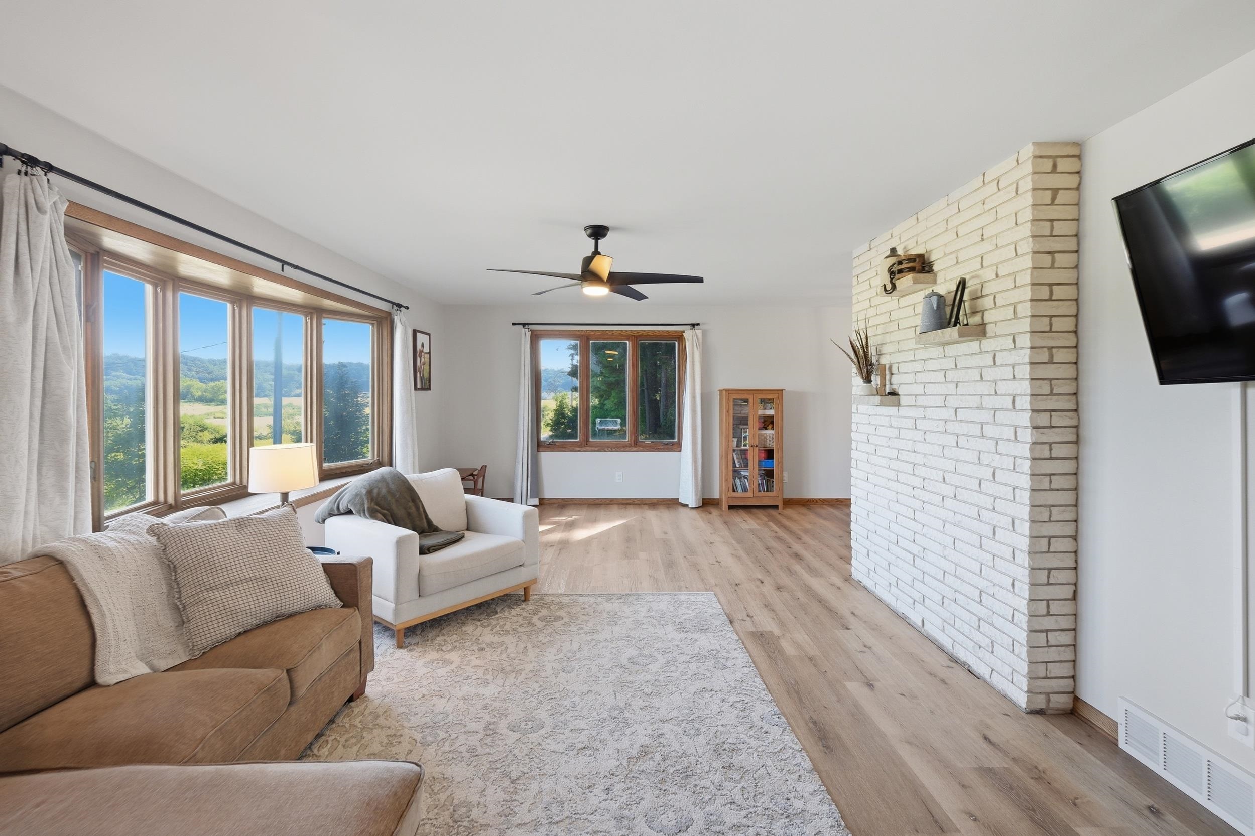 527 Peerless Road Belleville, WI 53508 - Photo 8 of 52