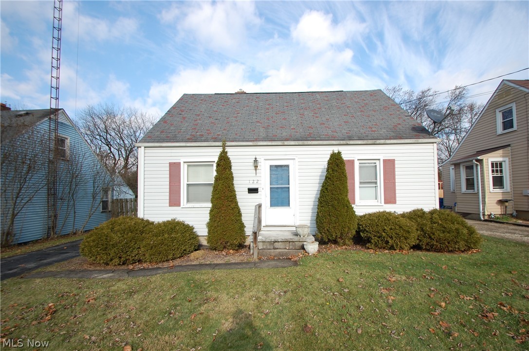 122 Shields Road Youngstown, OH 44512 - Photo 1 of 18 Gallery Image 1
