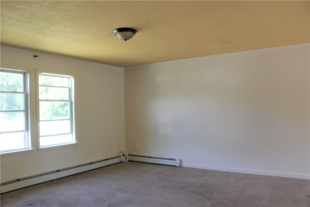 268 Asylum Street Woonsocket, RI 02895 - Photo 5 of 21 Living Room