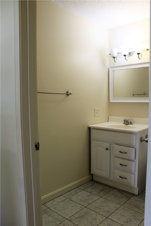 268 Asylum Street Woonsocket, RI 02895 - Photo 6 of 21 !st floor full bath off Halway