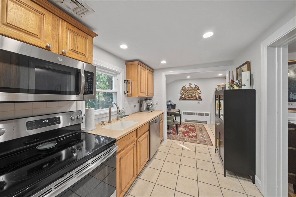 83 Forbes Hill Road, Unit 1 Quincy, MA 02170 - Photo 8 of 42