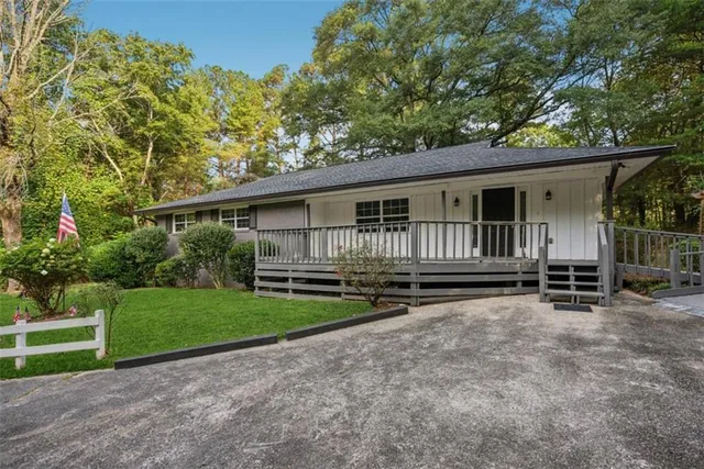 $370,000 | 6434 Reinhardt College Parkway, Waleska, GA 30183